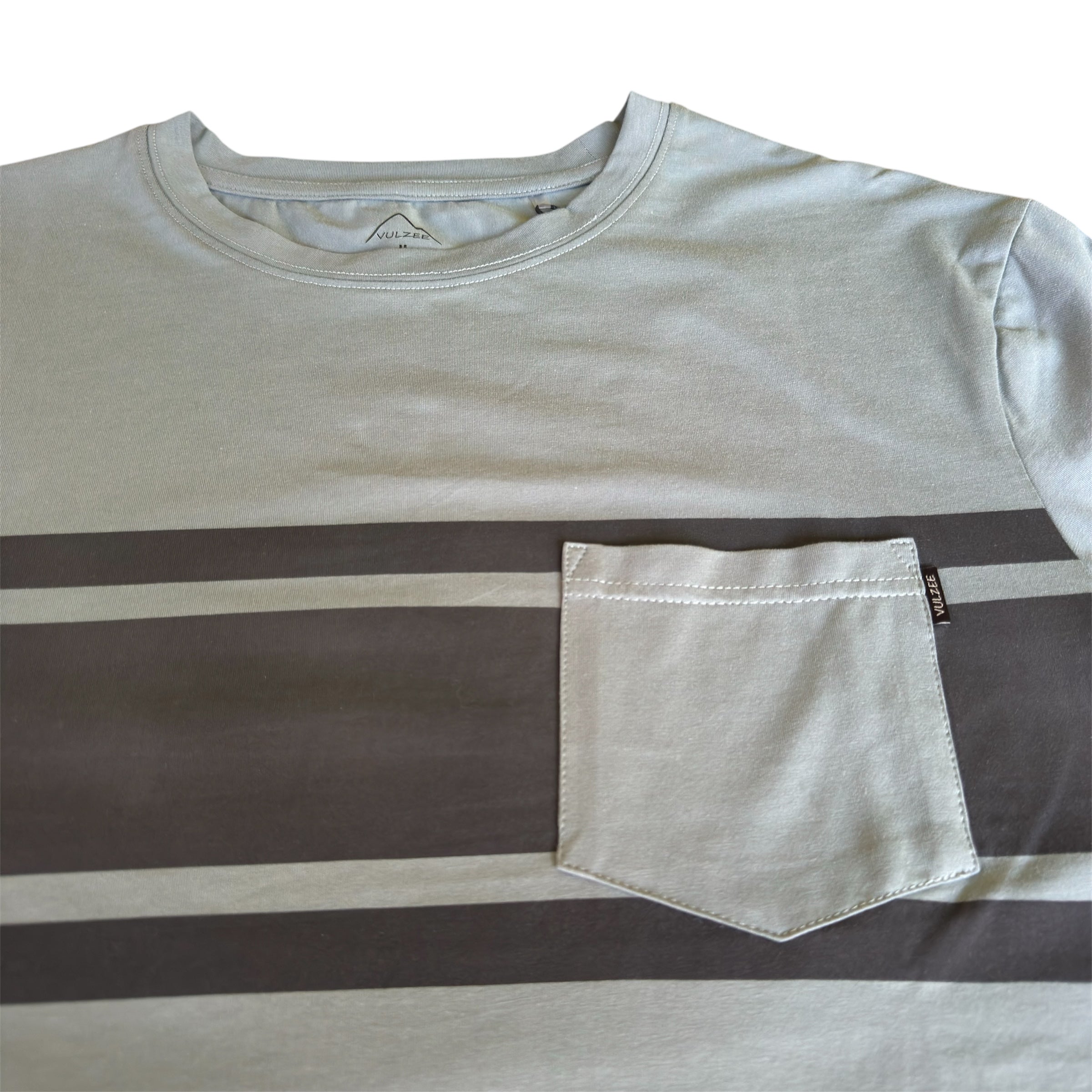 POLERA MC PLAIN POCKET VERDE