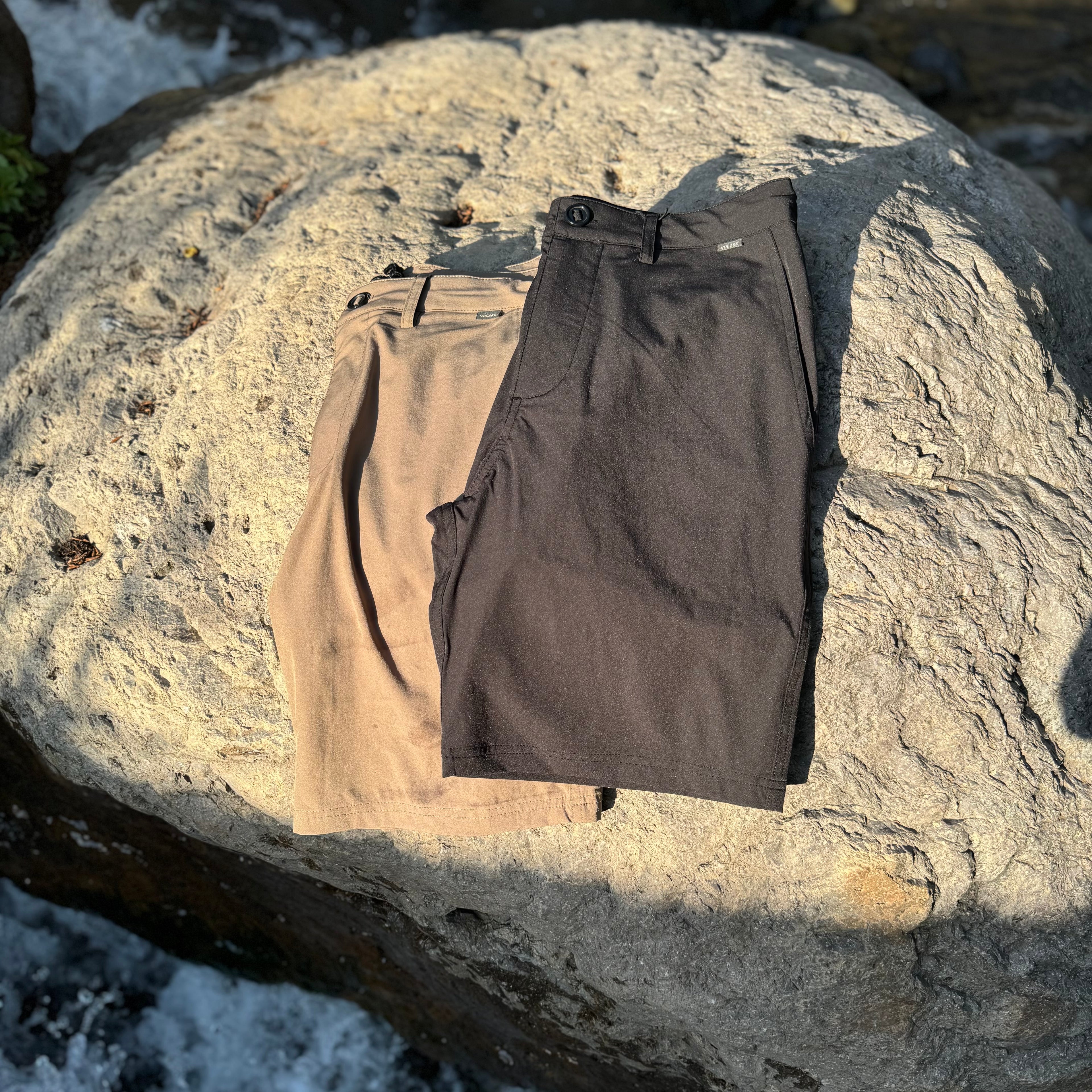 SHORT HÍBRIDO 19" CAFÉ